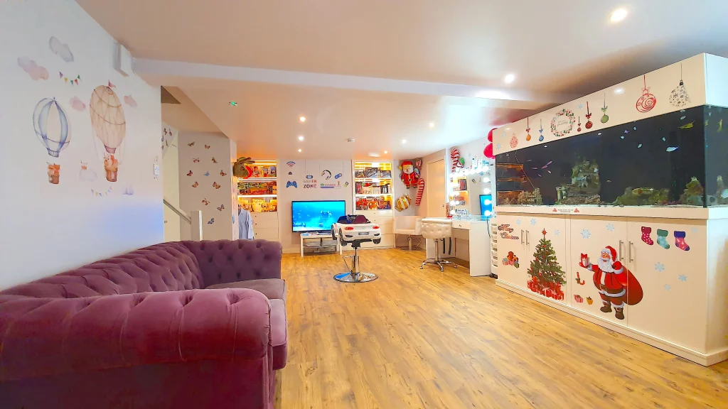Quinn Harper Childrens Hair Salon at Basement 331 Kings Road Chelsea London SW3 5ES UK. 1 quinn harper childrens hair salon